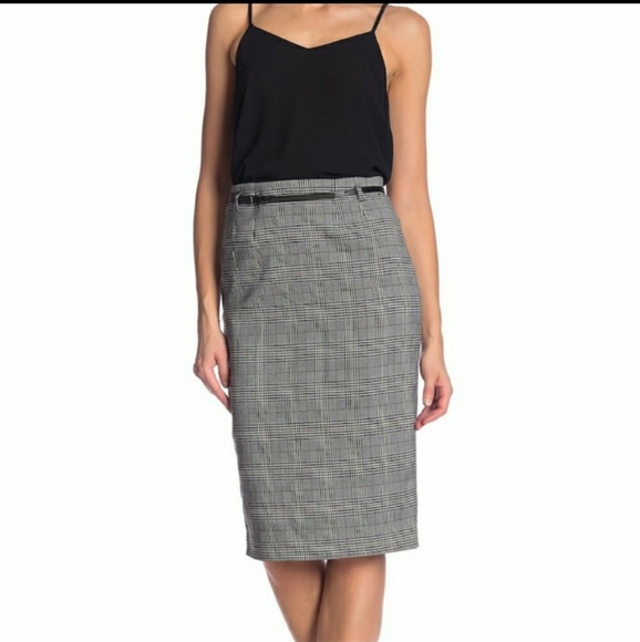 Amanda & Chelsea Dresses & Skirts - Amanda & Chelsea Pencil Skirt size 10